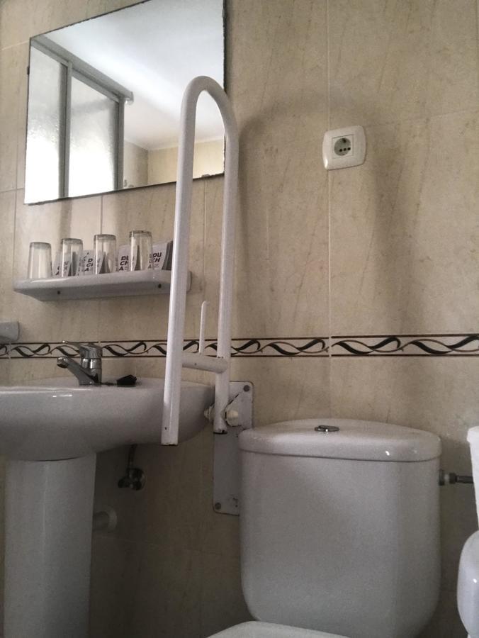 בנאחראפה Hostal Esperanza מראה חיצוני תמונה