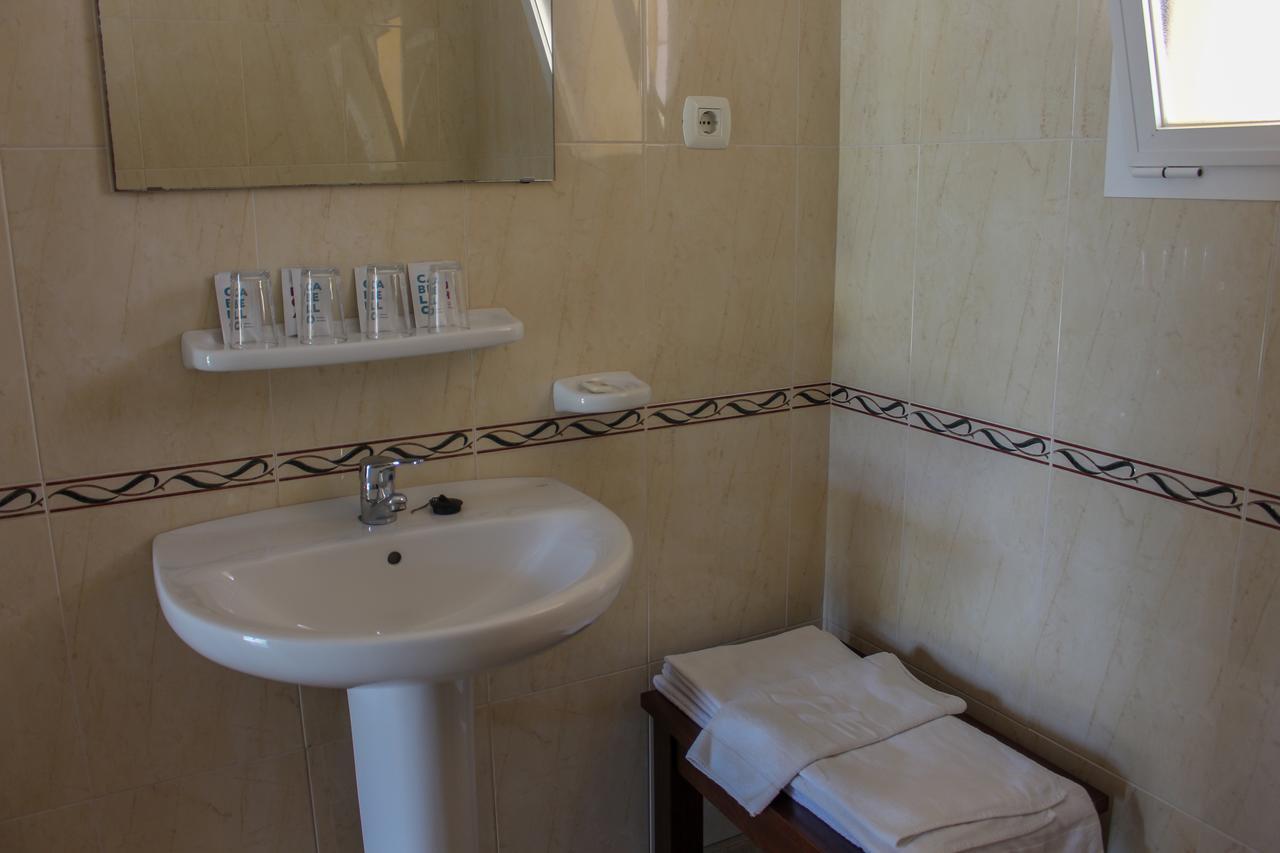 בנאחראפה Hostal Esperanza מראה חיצוני תמונה