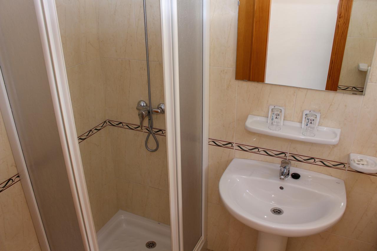 בנאחראפה Hostal Esperanza מראה חיצוני תמונה