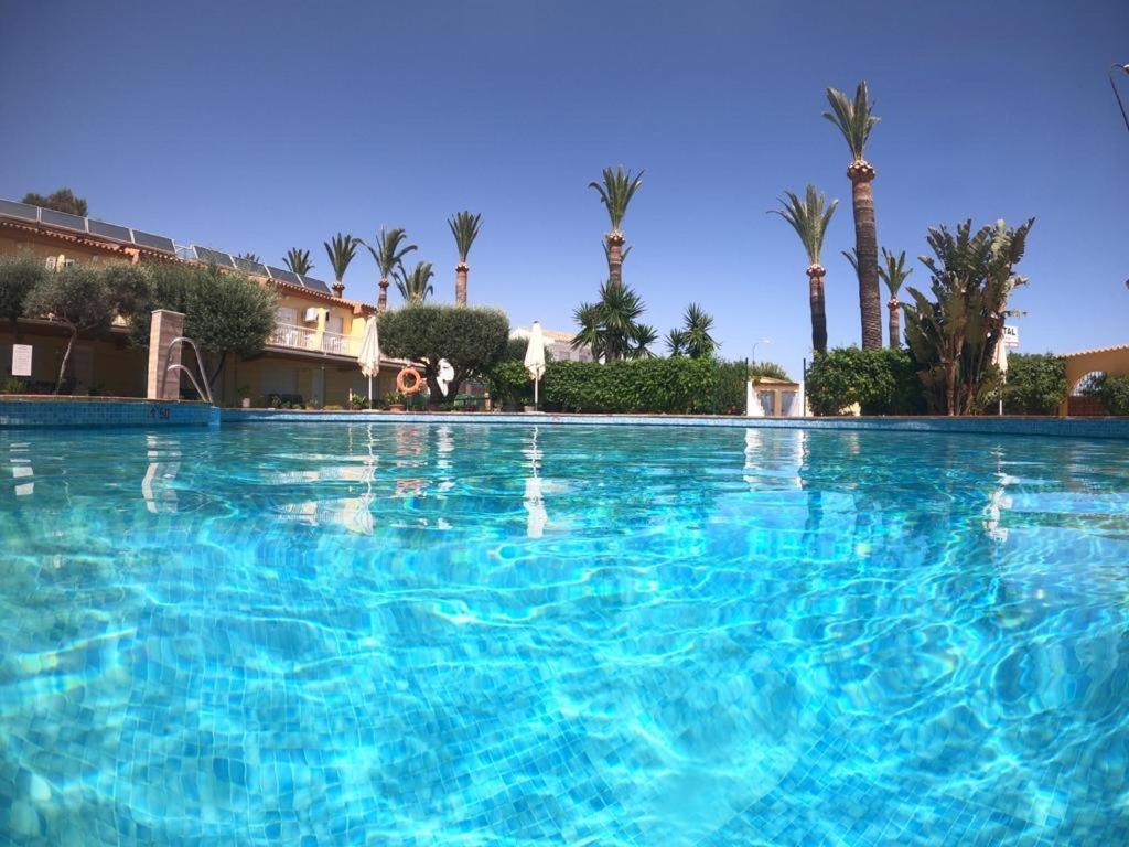 בנאחראפה Hostal Esperanza מראה חיצוני תמונה